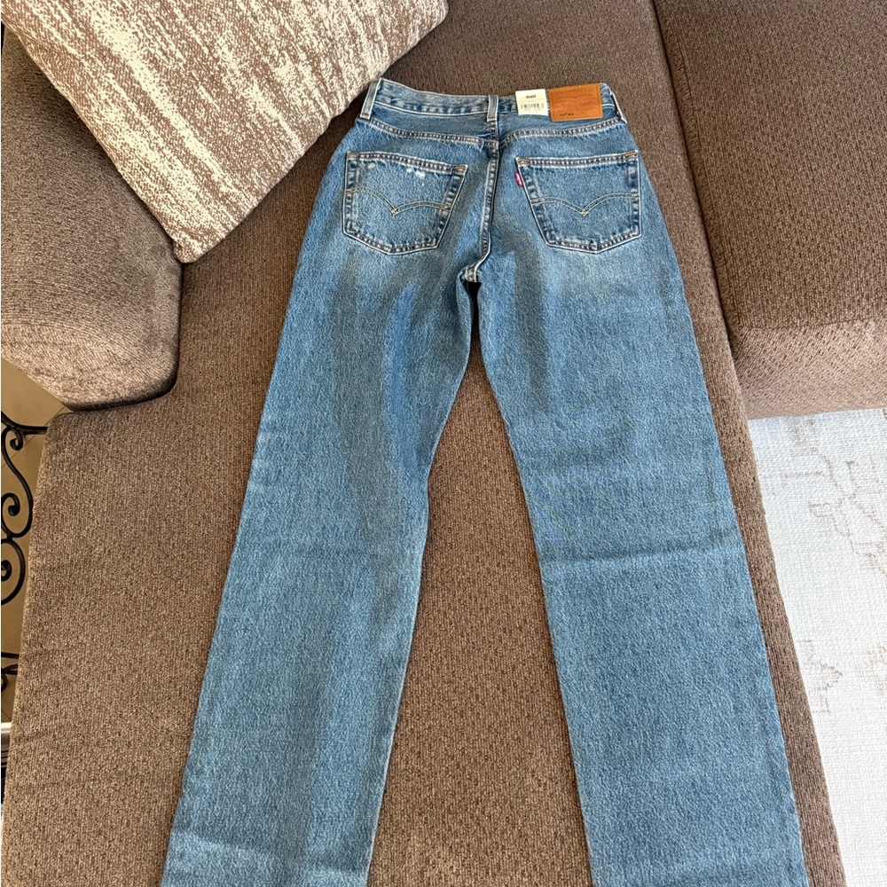 Levi's Straight-Leg Jeans in Light Blue Wash - Picture 2 of 5